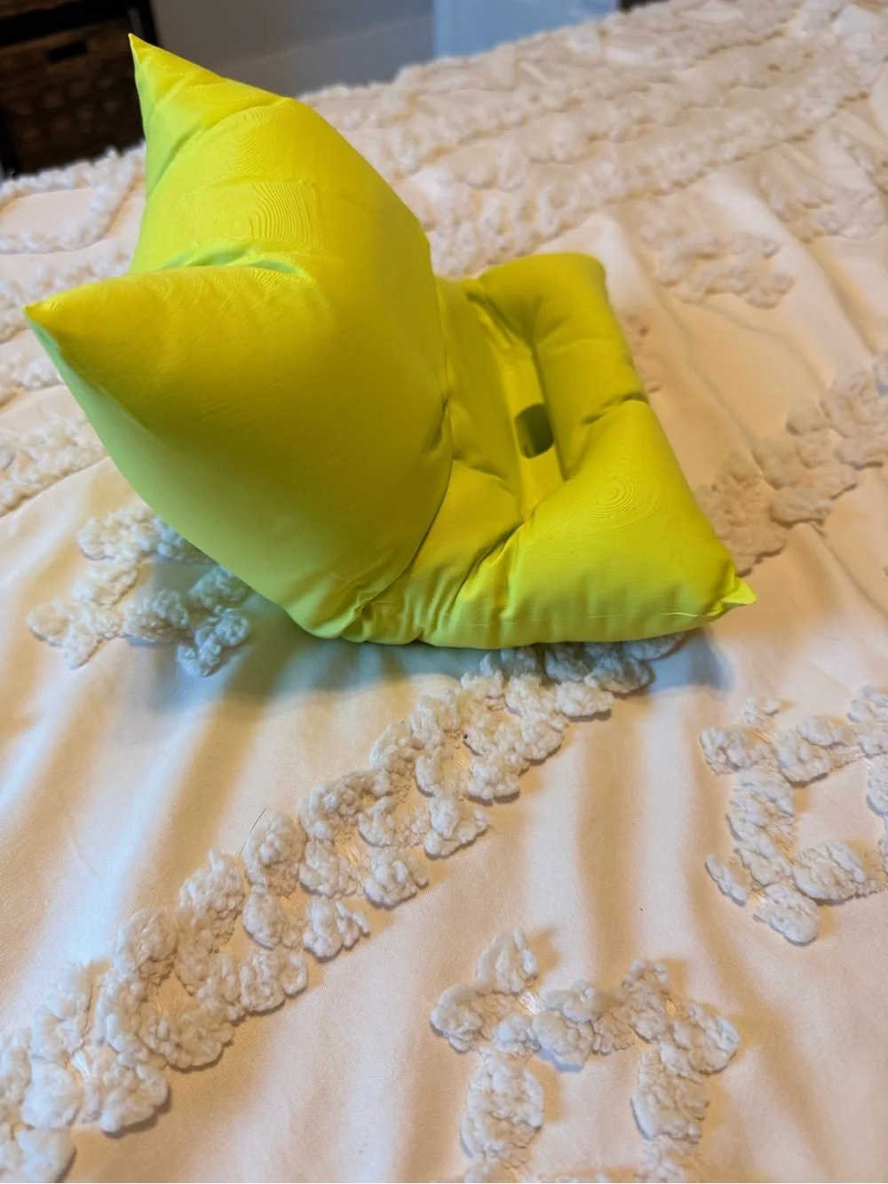 Phone Charging Pillow Stand | 3D Printed | Fits iPhone Pro Max & Most Phones